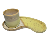 CJ COPO COM BANDEJA CERÂMICA ARTESANAL AMARELO/CREME - 100ML