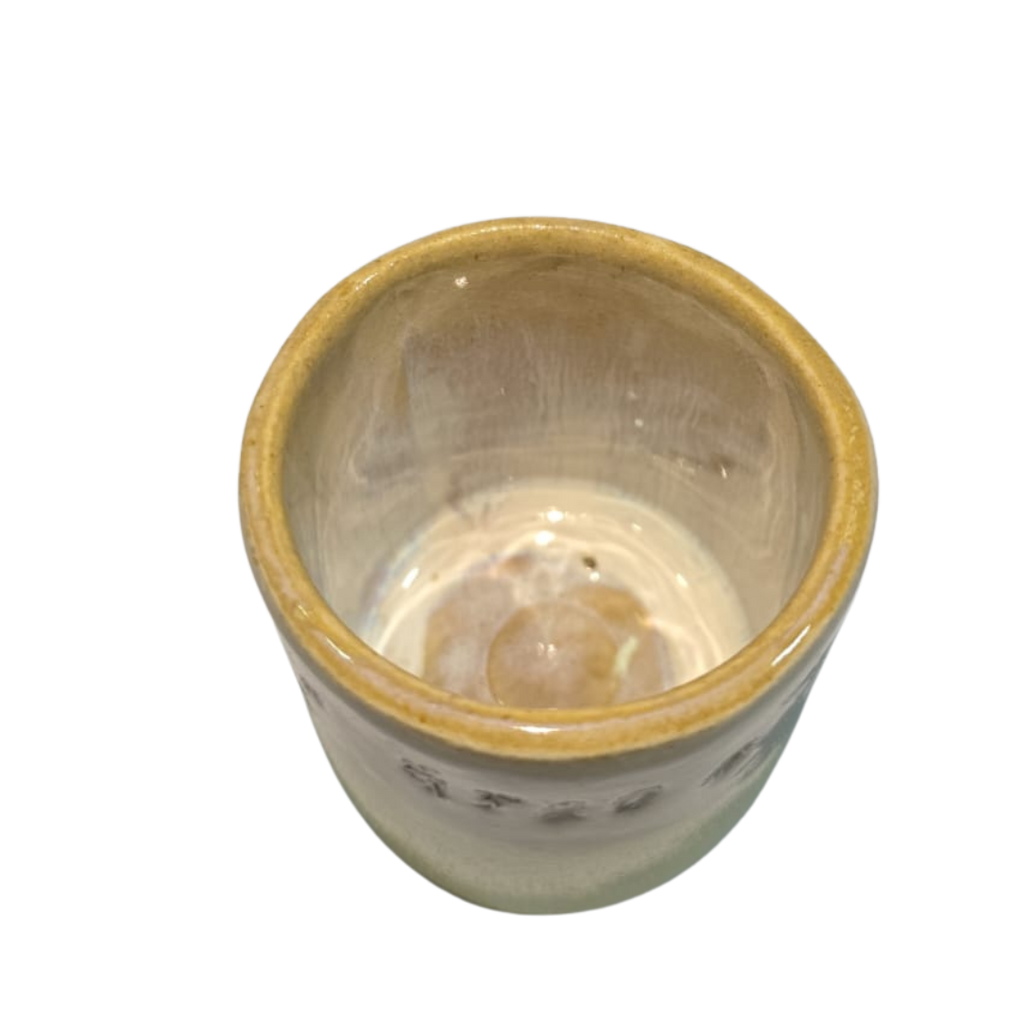 CJ COPO COM BANDEJA CERÂMICA ARTESANAL AMARELO/CREME - 100ML