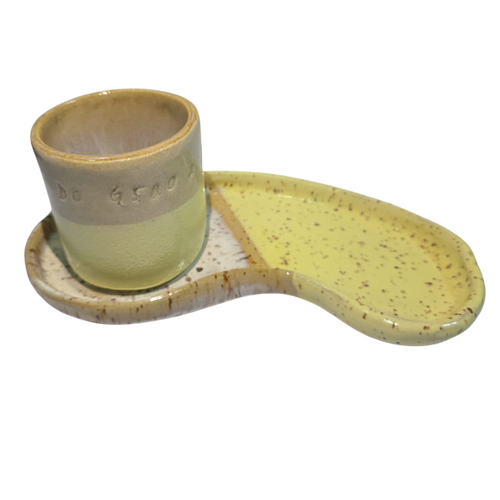 CJ COPO COM BANDEJA CERÂMICA ARTESANAL AMARELO/CREME - 100ML