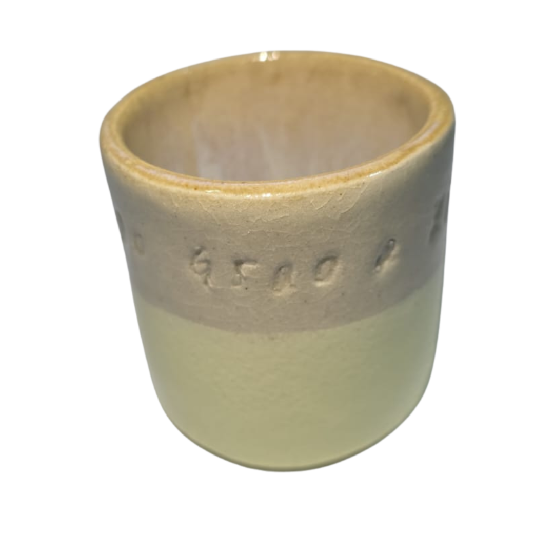 CJ COPO COM BANDEJA CERÂMICA ARTESANAL AMARELO/CREME - 100ML