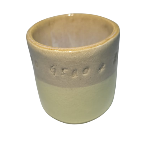 CJ COPO COM BANDEJA CERÂMICA ARTESANAL AMARELO/CREME - 100ML